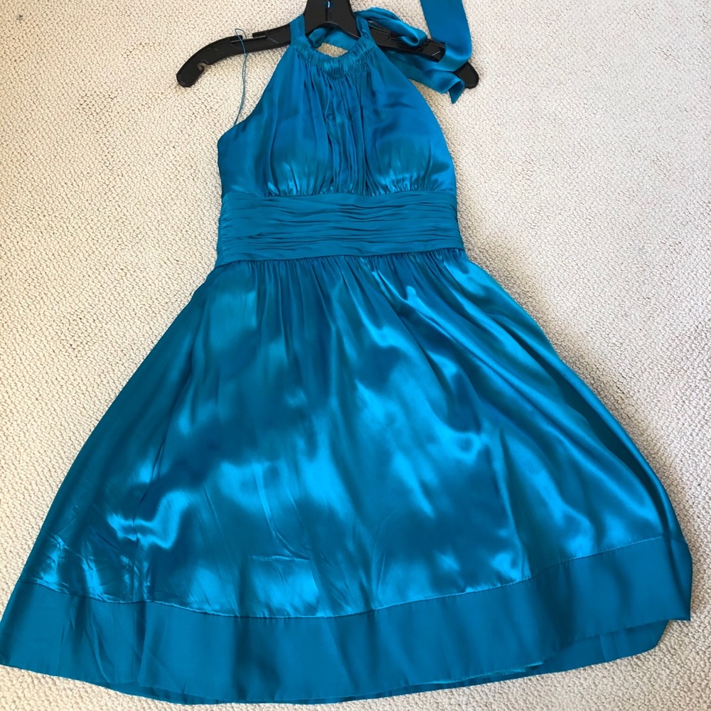 Halter knee length dress 👗